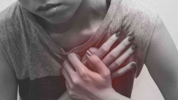 Suffering from back pain? It can be a sign of heart attack, know other symptoms