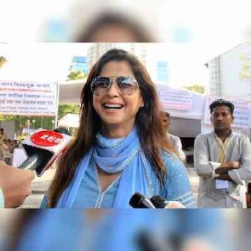 Actor Urmila Matondkar seeks divorce after eight years of marriage