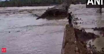 Flood-Like situation in Baran after heavy rainfall; SDRF rescues 29 people and 2450 sheep from the region
